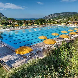 Poiano Garda 4* קוסטרמנו