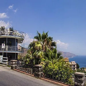 Palace 4* טאורמינה