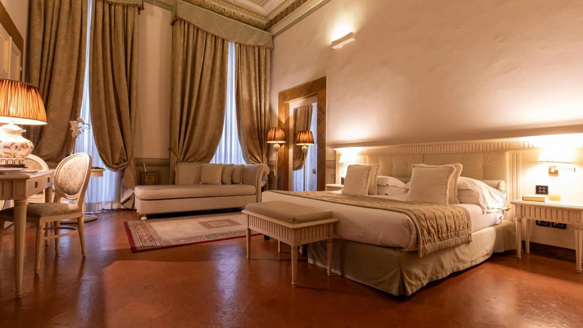 Palazzo Guicciardini Hotel Florence 3*,